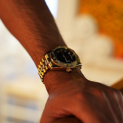 Noble Hours® Crown Date