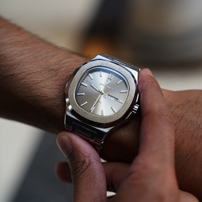 Noble Hours® Meridian II