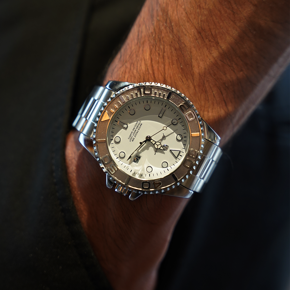 Noble Hours® Yacht