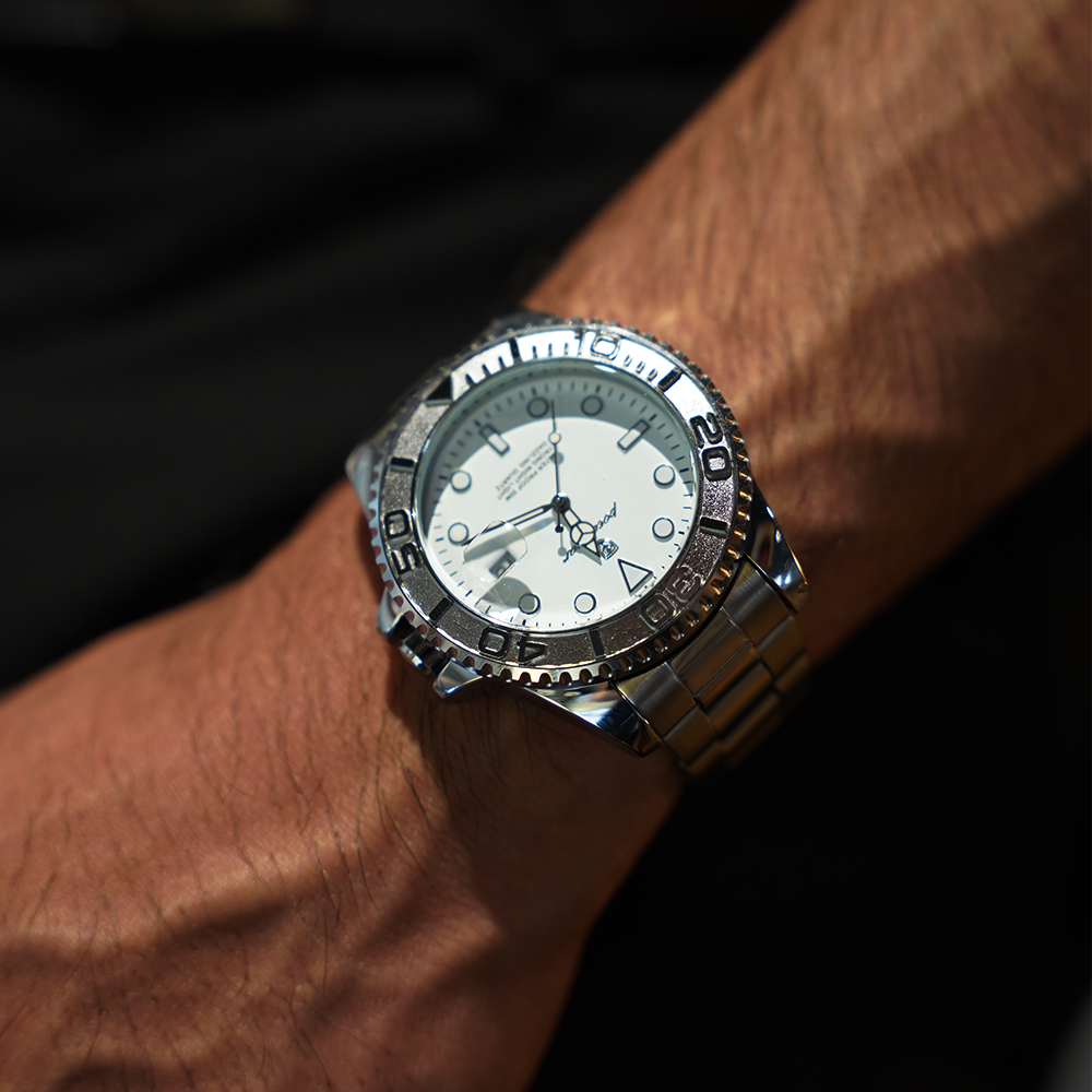 Noble Hours® Yacht