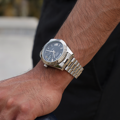 Noble Hours® Crown Date